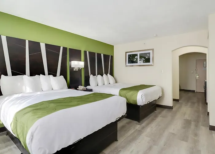 Quality Suites Albuquerque Airport